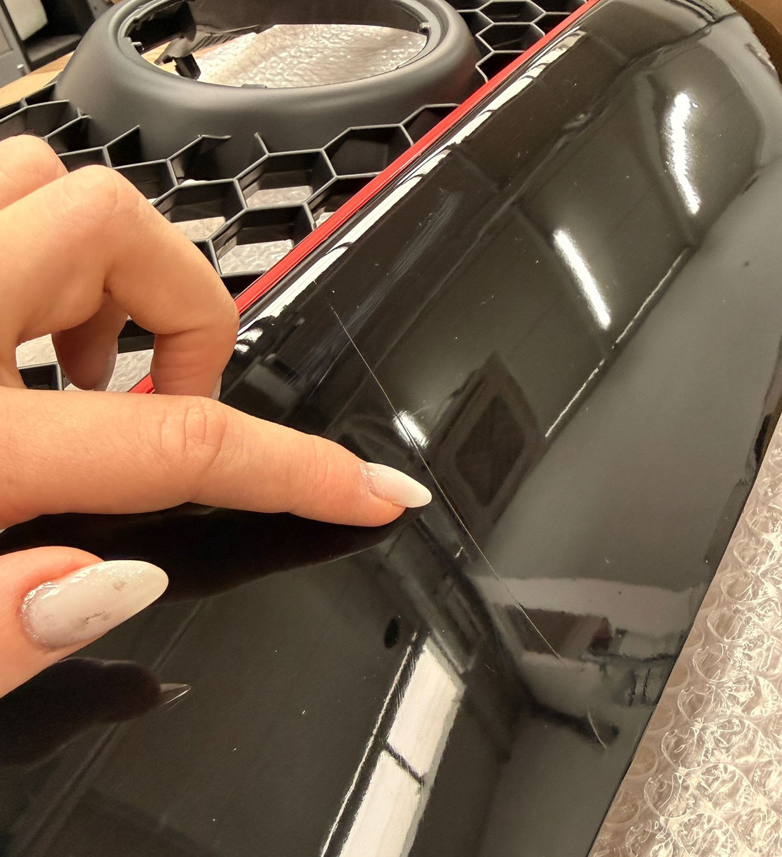 Grill Volkswagen Golf V Red Strip