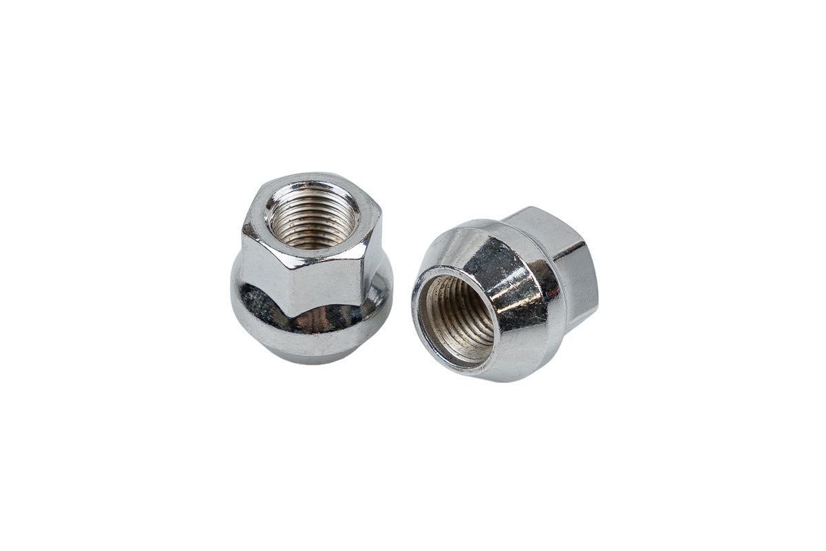 Nakrętki Stal M12x1,25 21mm Stożek kl.17 przelotowa