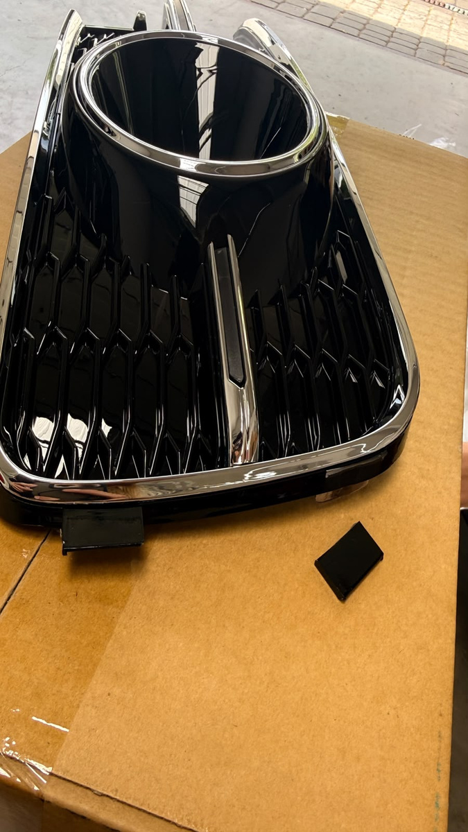 Ramka halogenów Audi A6 C7 Facelift Gloss Black