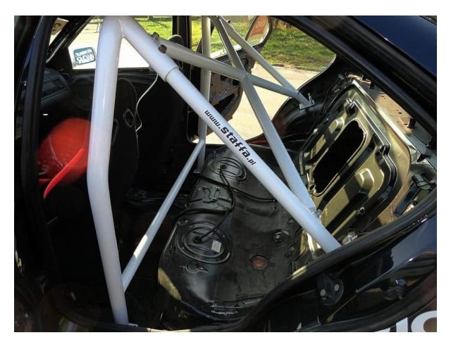 Rollbar skręcana pół klatka BMW 3 E36 sedan Red
